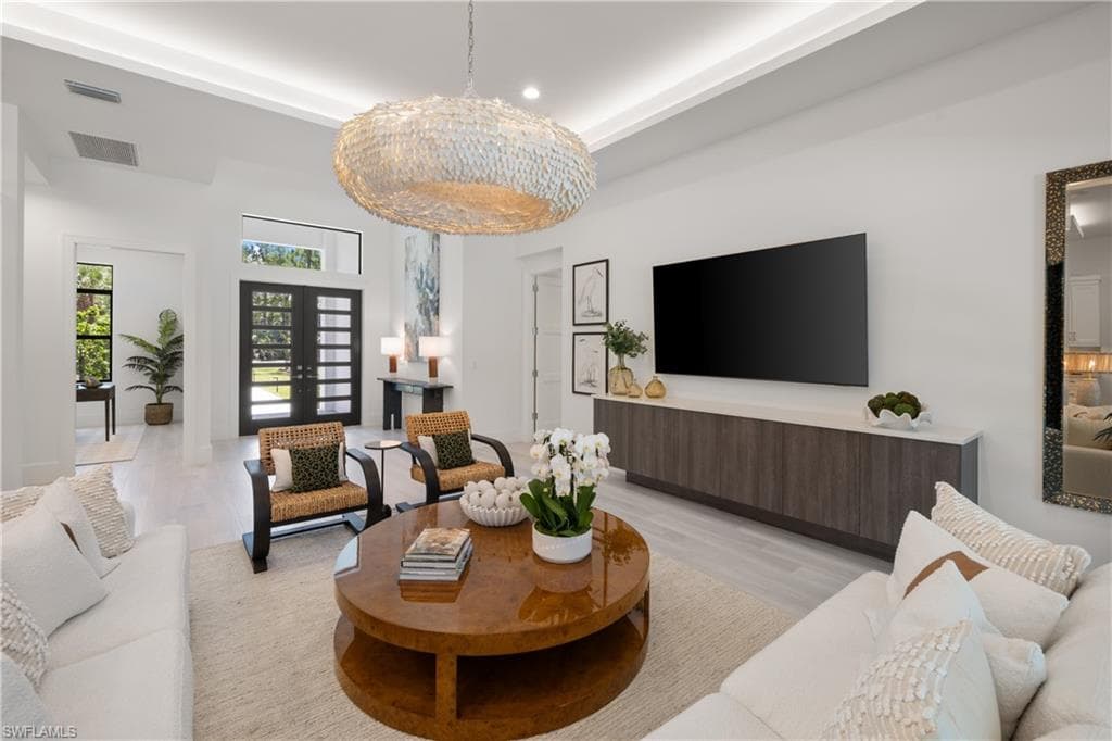 4221 7th Ave NW, Naples, FL 34119-13
