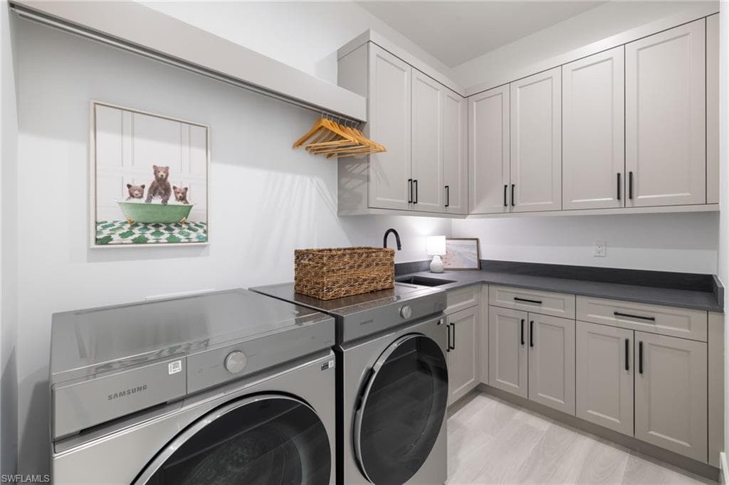 4221 7th Ave NW, Naples, FL 34119-21