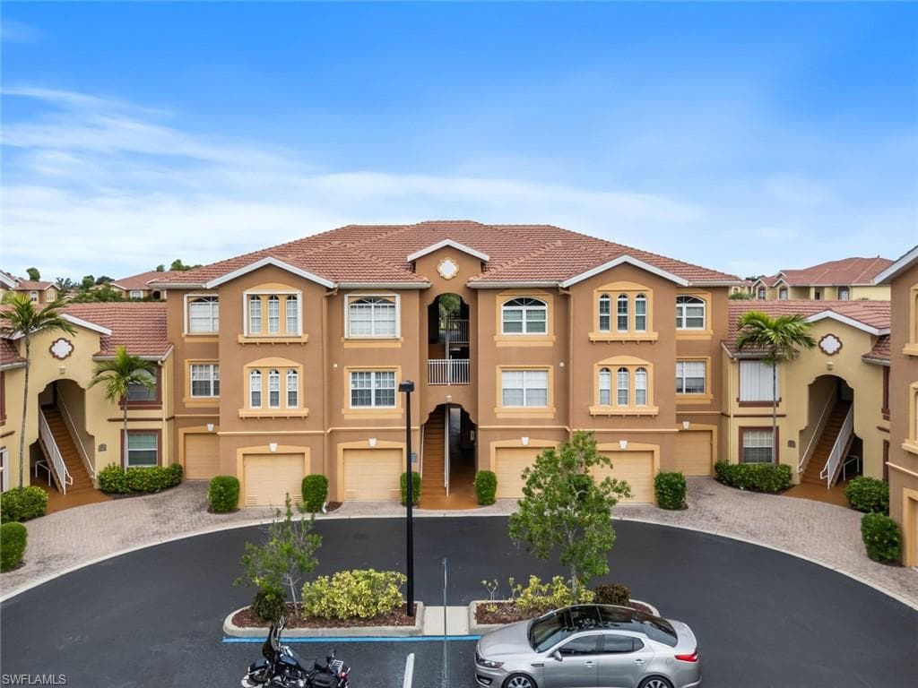 15655 Ocean Walk Cir 310, Fort Myers, FL 33908-1