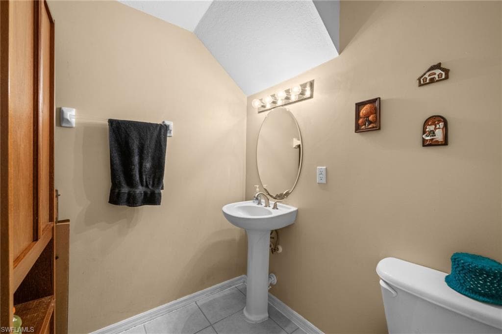 8830 Spring Mountain Way, Fort Myers, FL 33908-34