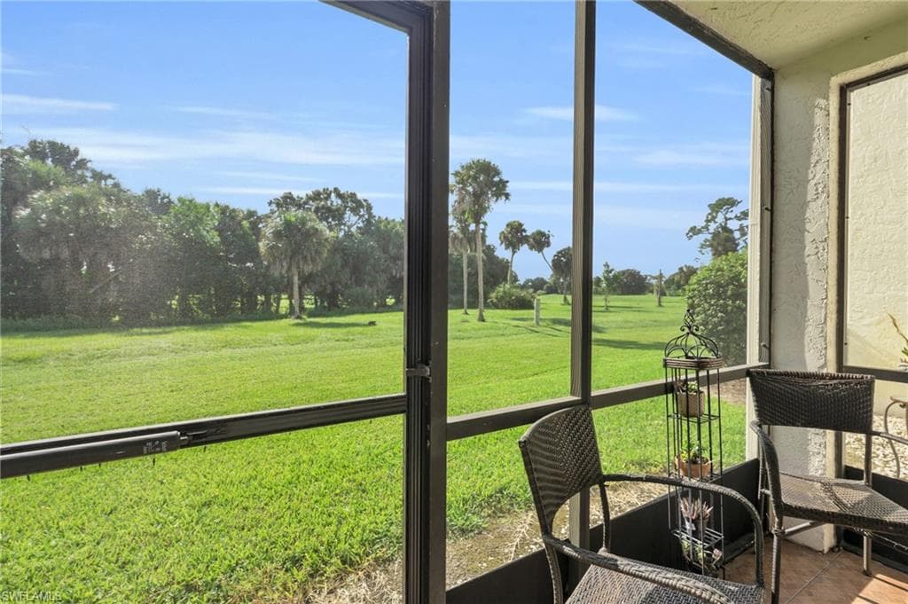 4318 27th Ct SW 102, Naples, FL 34116-9