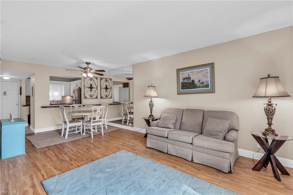4318 27th Ct SW 102, Naples, FL 34116-8