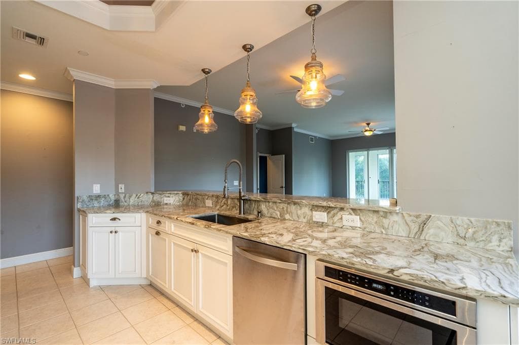 14815 Laguna Dr 103, Fort Myers, FL 33908-19