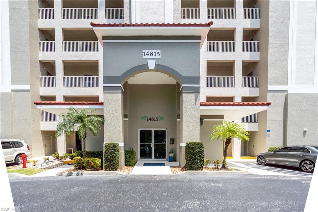 14815 Laguna Dr 103, Fort Myers, FL 33908-3