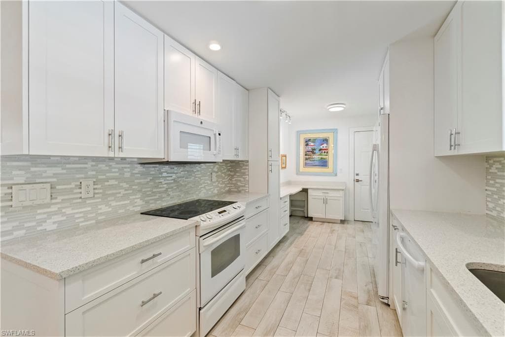 4266 Springs Ln, Bonita Springs, FL 34134-12