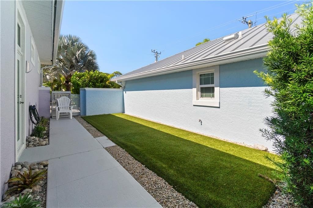 4266 Springs Ln, Bonita Springs, FL 34134-25