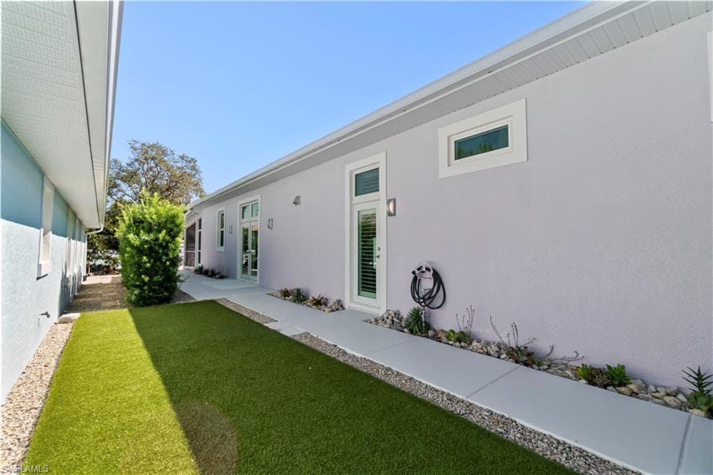 4266 Springs Ln, Bonita Springs, FL 34134-26