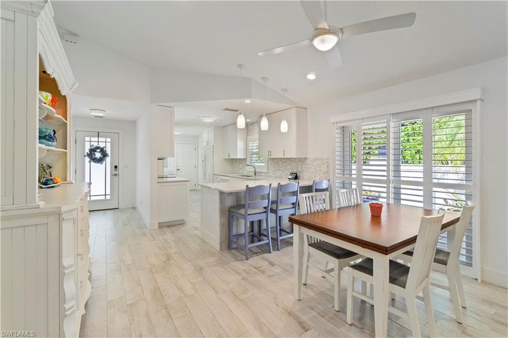 4266 Springs Ln, Bonita Springs, FL 34134-7