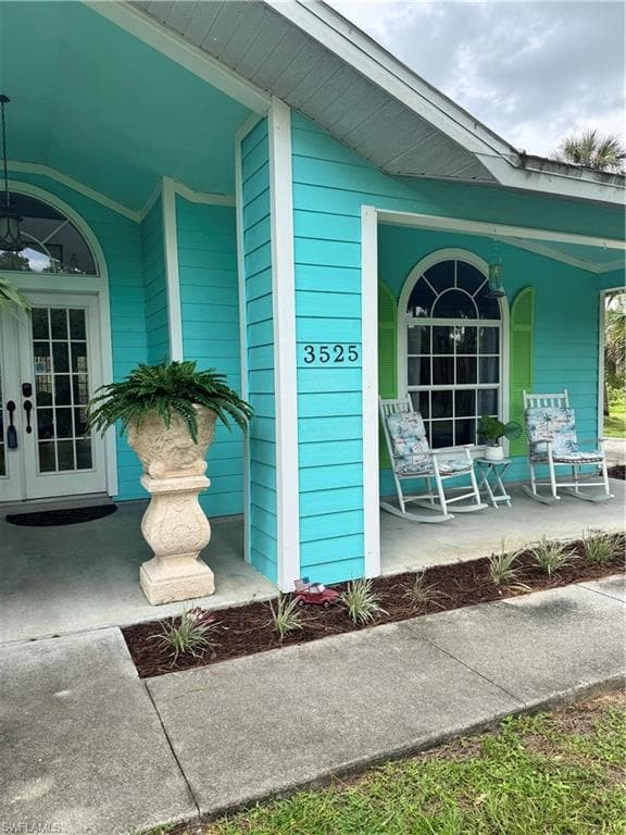 3525 16th Ave SE, Naples, FL 34117-4