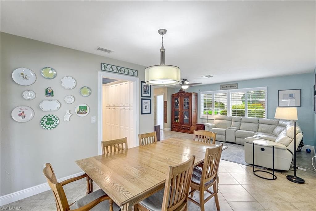 539 Cypress Way E, Naples, FL 34110-12