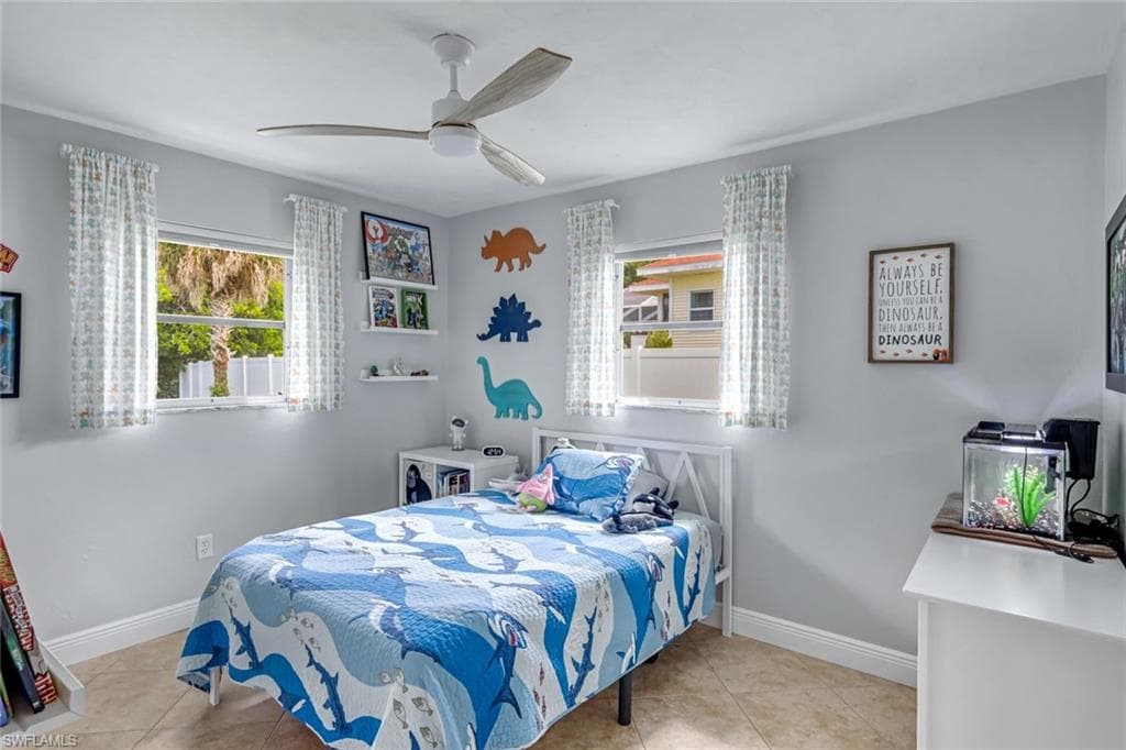 539 Cypress Way E, Naples, FL 34110-21