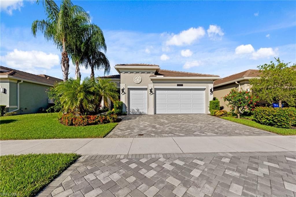 28560 Twain Dr, Bonita Springs, FL 34135-7
