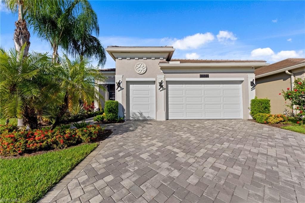 28560 Twain Dr, Bonita Springs, FL 34135-8