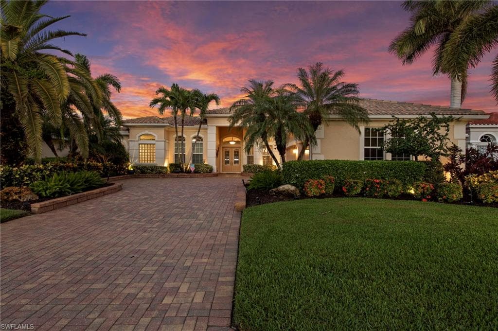 19427 La Serena Dr, Estero, FL 33967-6