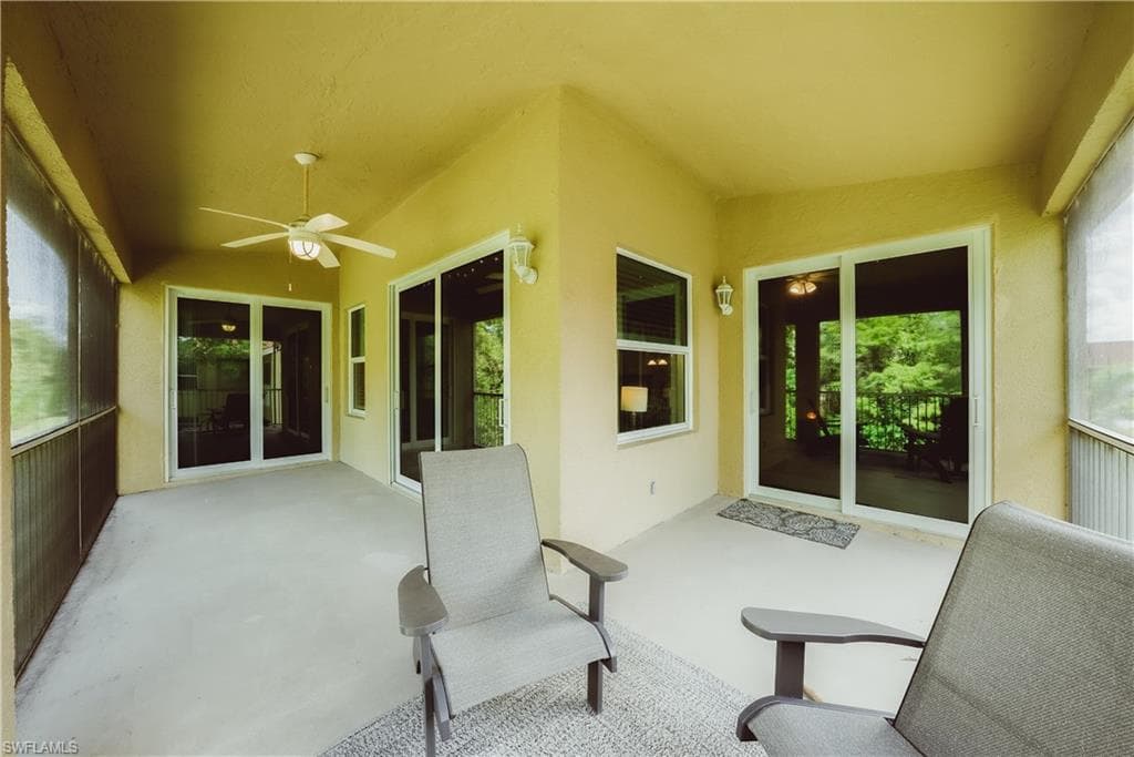 6745 Huntington Lakes Cir 201, Naples, FL 34119-9
