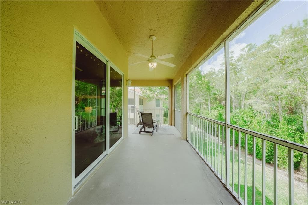 6745 Huntington Lakes Cir 201, Naples, FL 34119-10