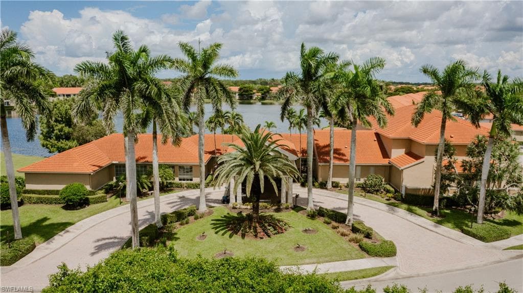 6745 Huntington Lakes Cir 201, Naples, FL 34119-1