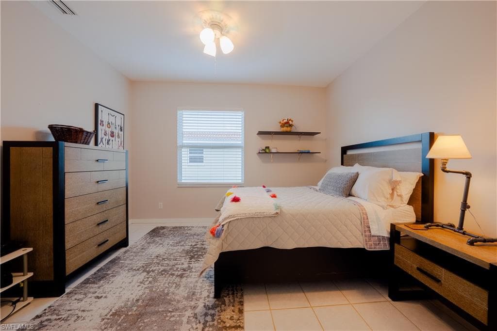 6745 Huntington Lakes Cir 201, Naples, FL 34119-21