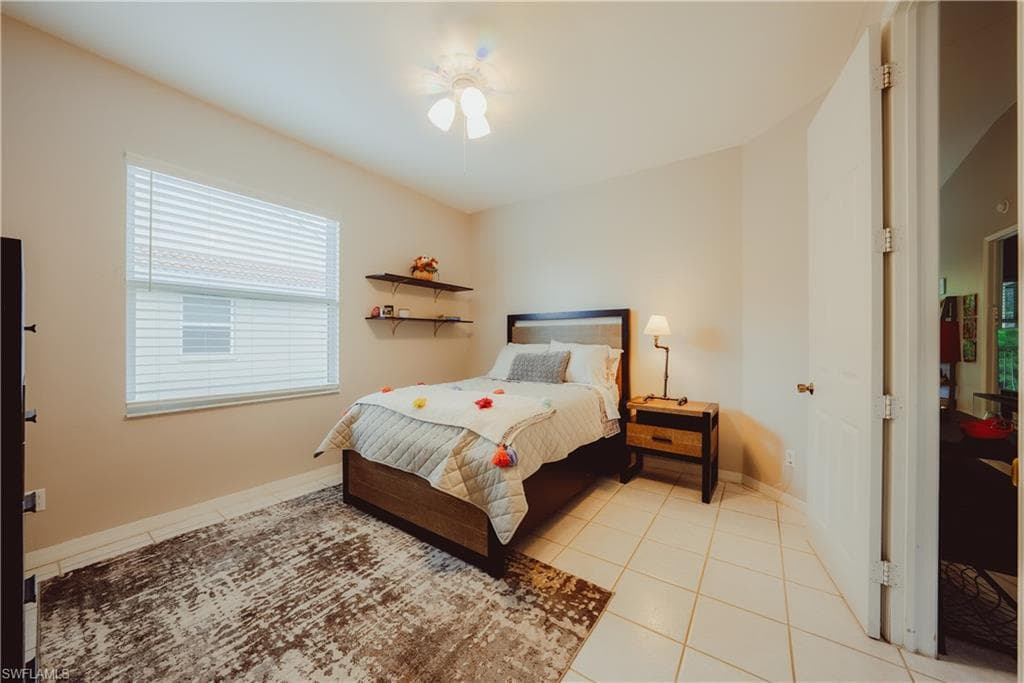 6745 Huntington Lakes Cir 201, Naples, FL 34119-22