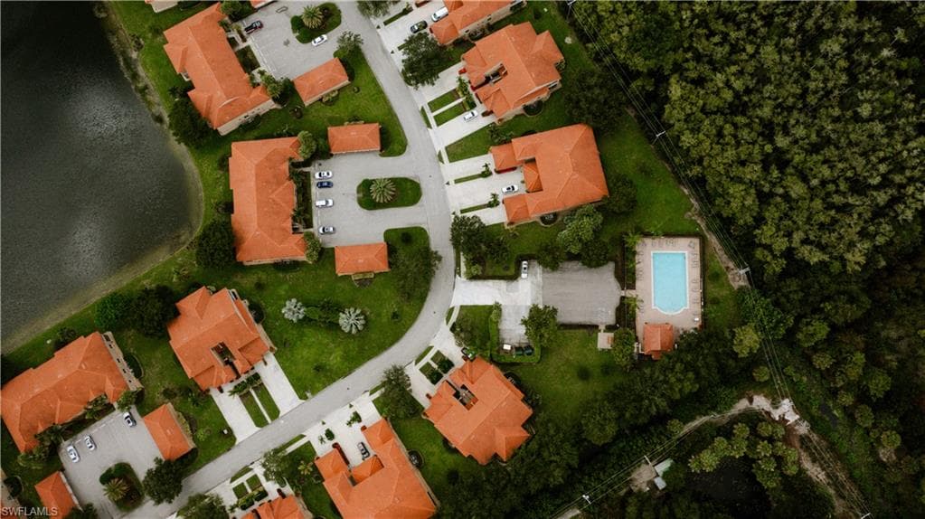 6745 Huntington Lakes Cir 201, Naples, FL 34119-46