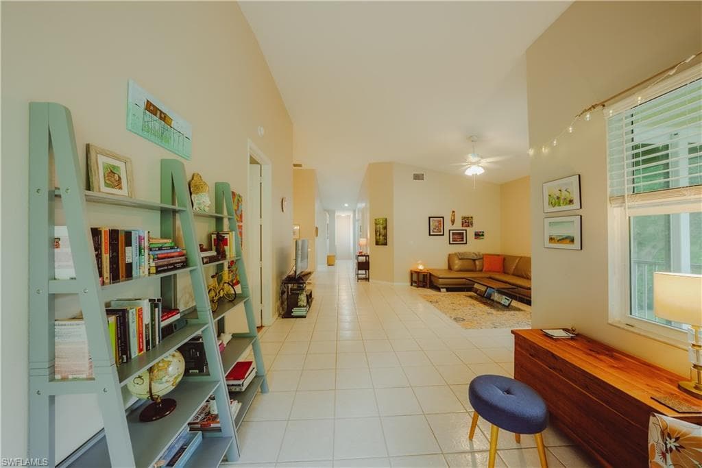 6745 Huntington Lakes Cir 201, Naples, FL 34119-7