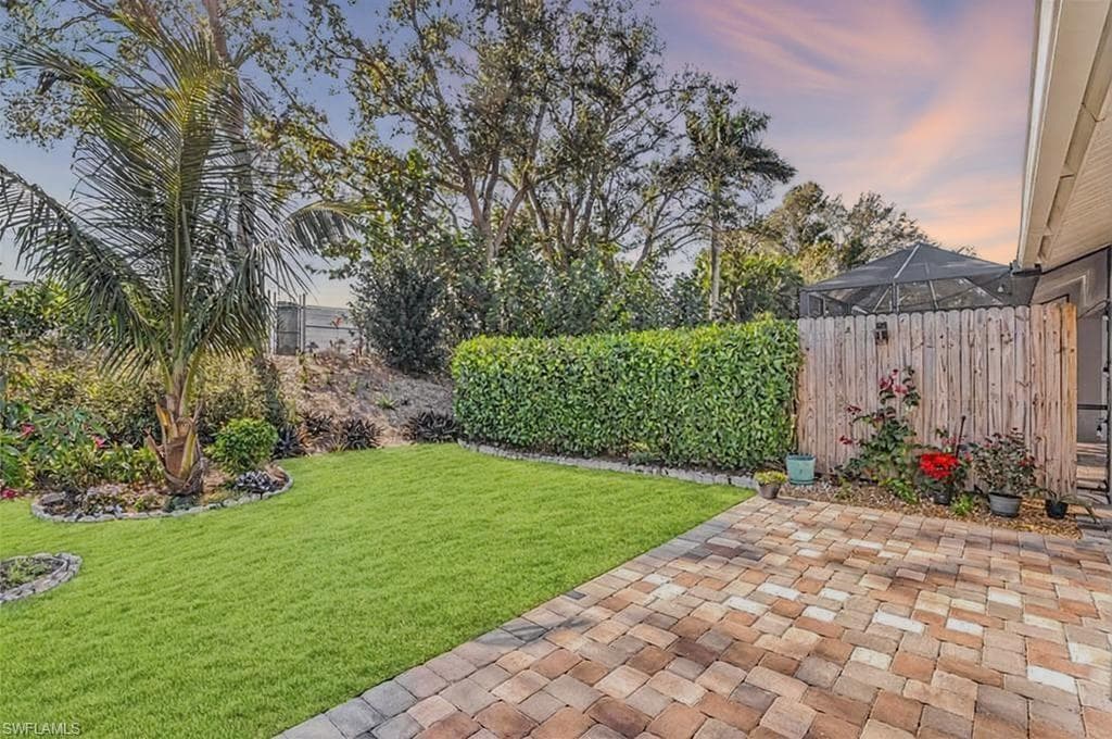 526 Saint Andrews Blvd 18, Naples, FL 34113-7