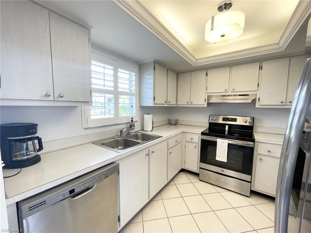 5435 Rattlesnake Hammock Rd 202, Naples, FL 34113-14