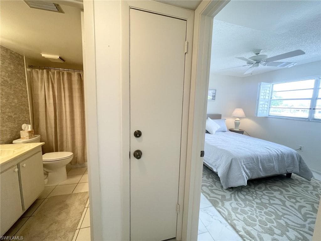 5435 Rattlesnake Hammock Rd 202, Naples, FL 34113-17