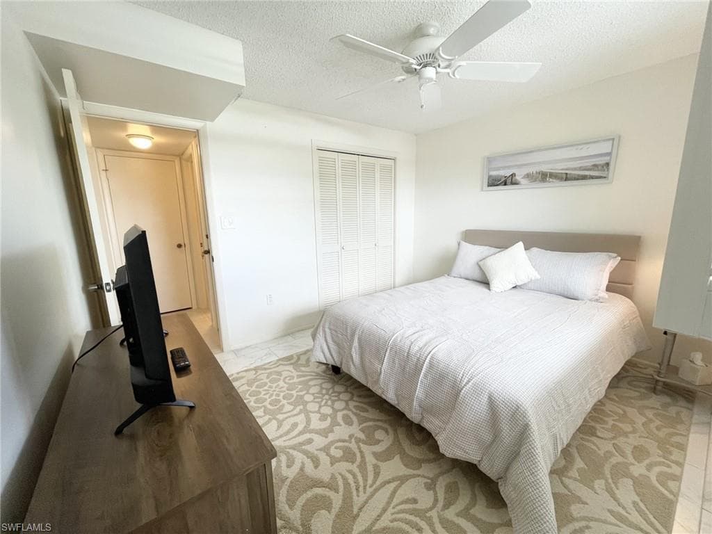 5435 Rattlesnake Hammock Rd 202, Naples, FL 34113-18