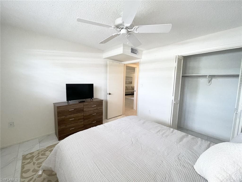 5435 Rattlesnake Hammock Rd 202, Naples, FL 34113-19