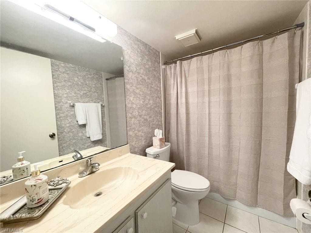 5435 Rattlesnake Hammock Rd 202, Naples, FL 34113-21
