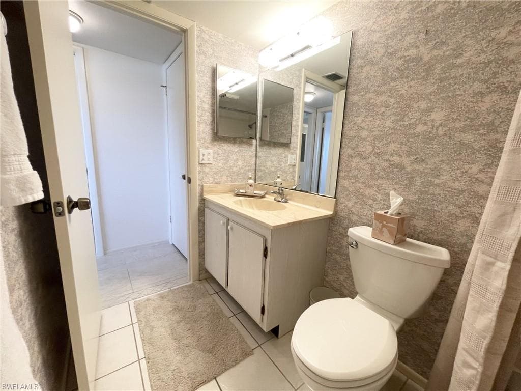 5435 Rattlesnake Hammock Rd 202, Naples, FL 34113-25