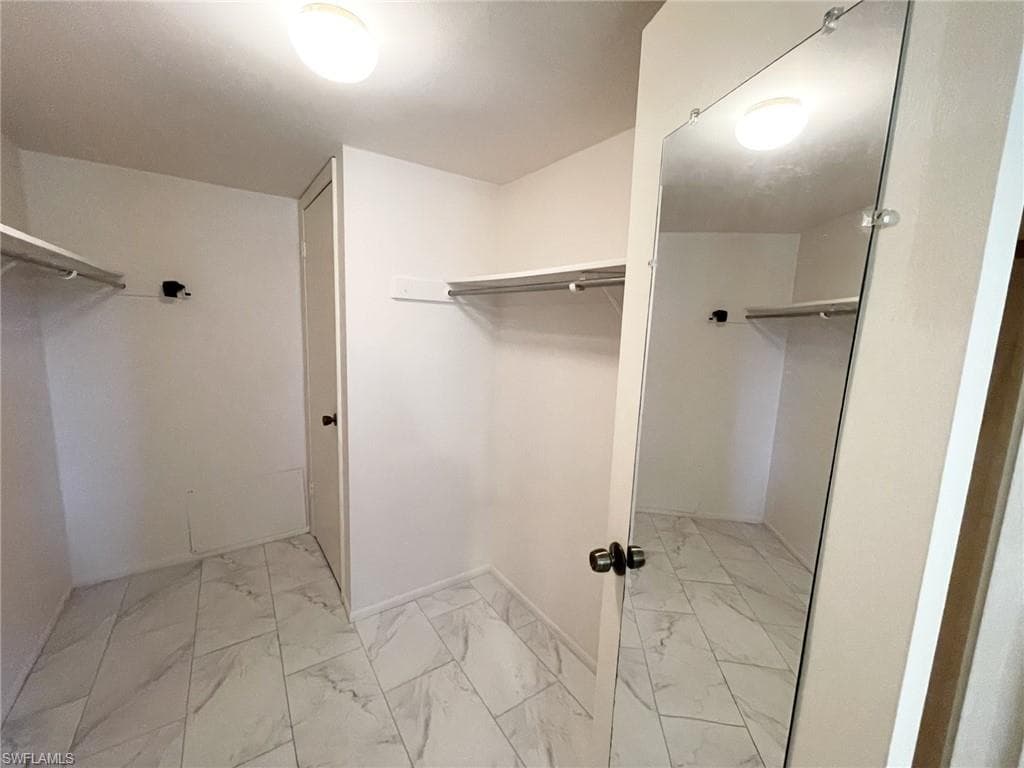 5435 Rattlesnake Hammock Rd 202, Naples, FL 34113-28