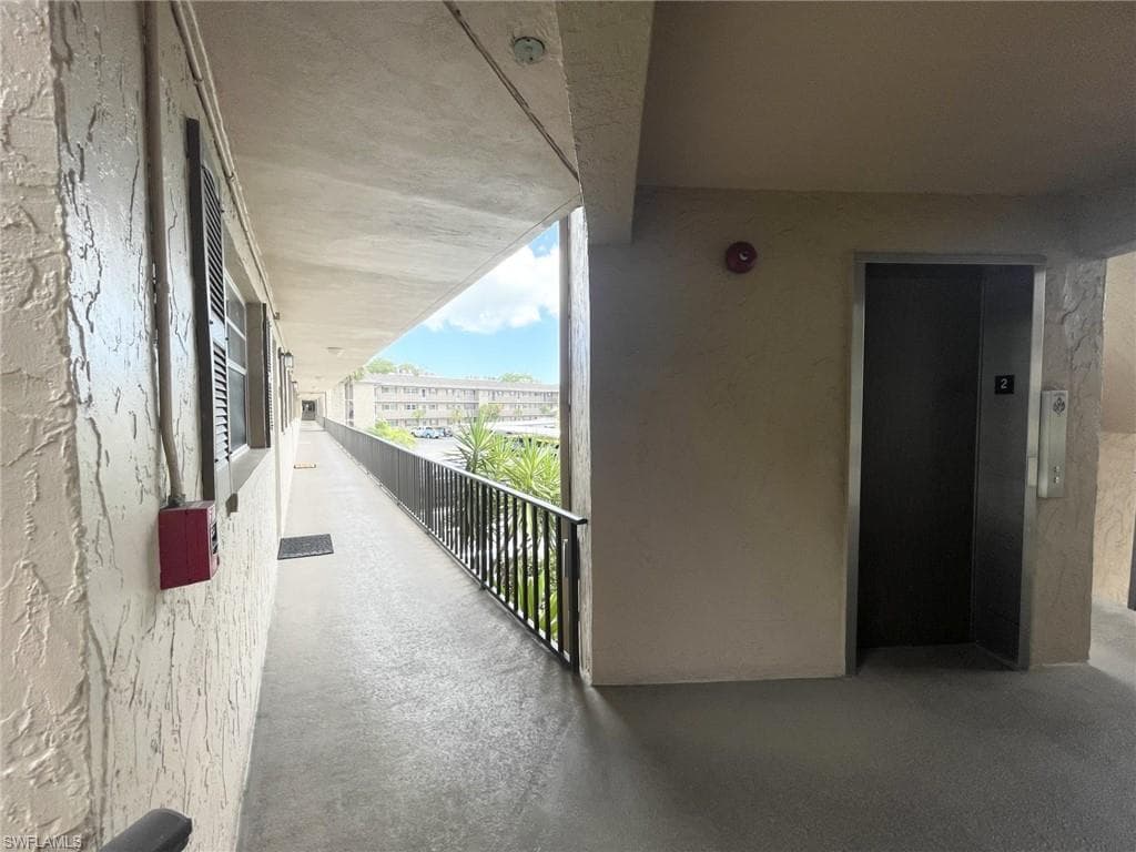5435 Rattlesnake Hammock Rd 202, Naples, FL 34113-29