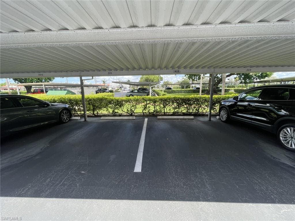 5435 Rattlesnake Hammock Rd 202, Naples, FL 34113-33