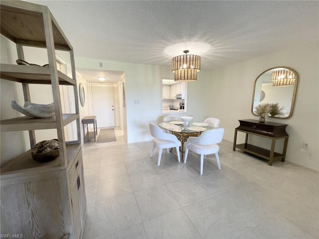 5435 Rattlesnake Hammock Rd 202, Naples, FL 34113-7