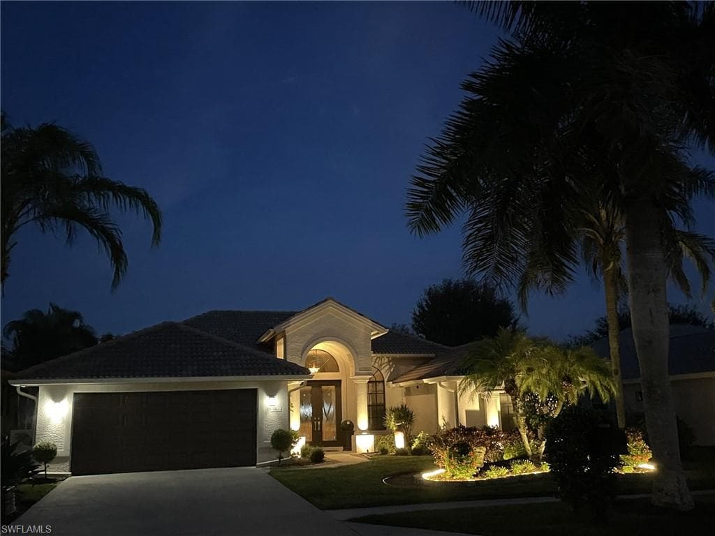 1002 Tivoli Ln, Naples, FL 34104-22