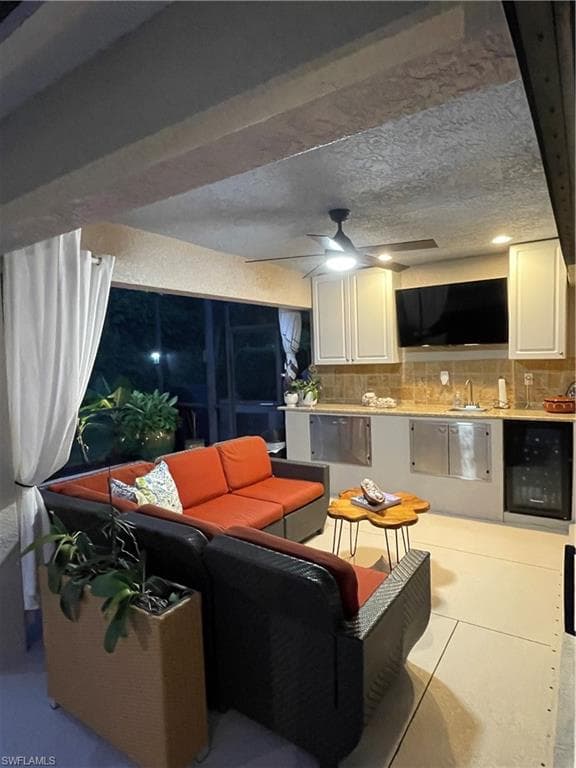 1002 Tivoli Ln, Naples, FL 34104-23