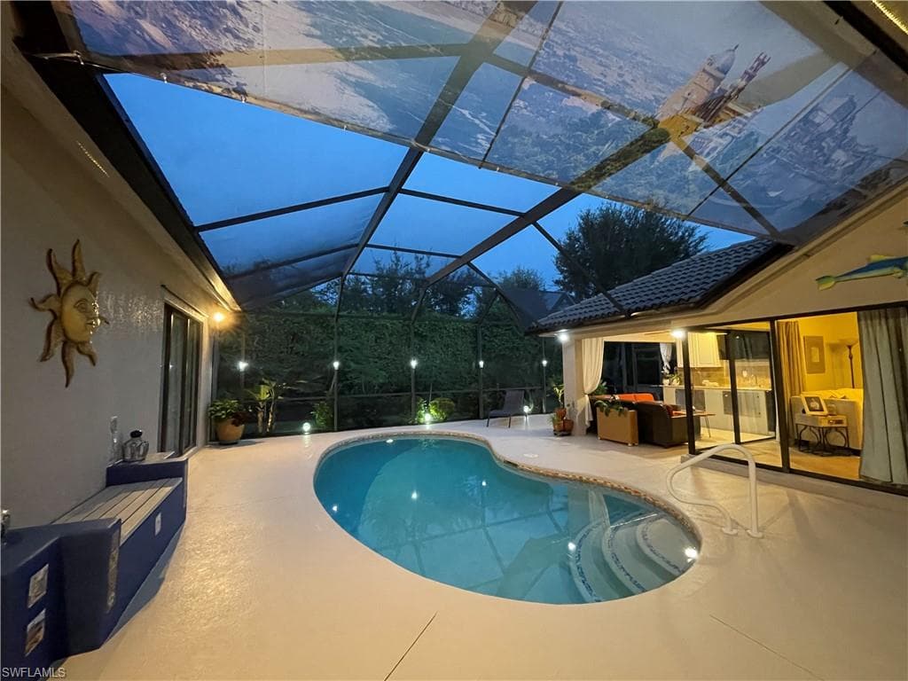 1002 Tivoli Ln, Naples, FL 34104-24
