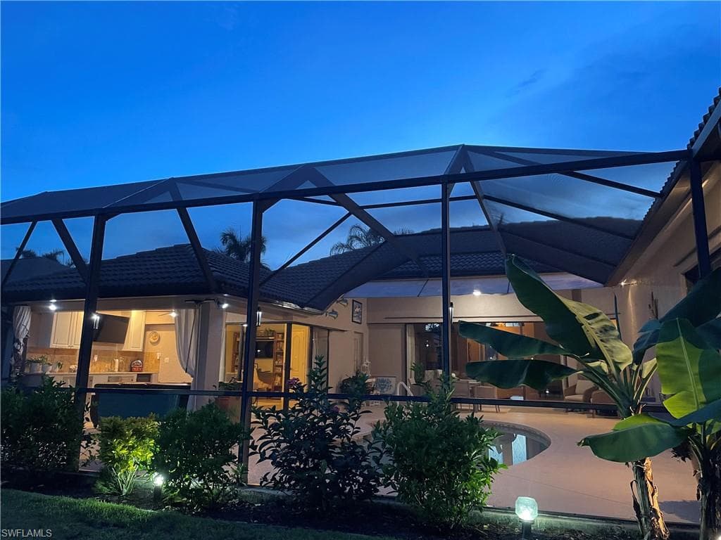 1002 Tivoli Ln, Naples, FL 34104-25