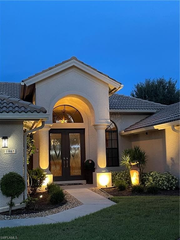1002 Tivoli Ln, Naples, FL 34104-26