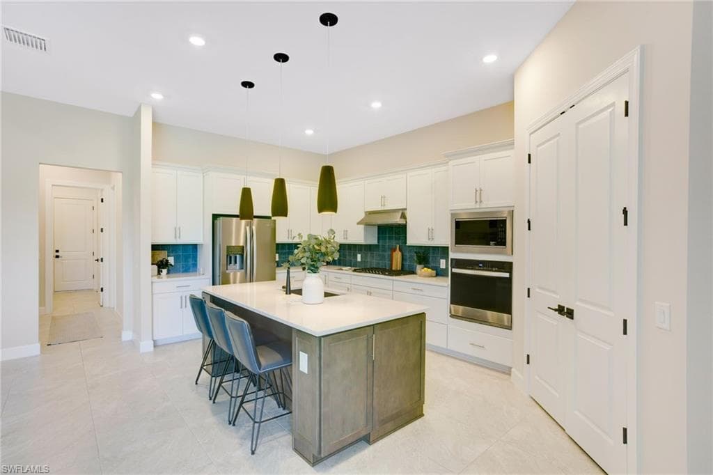 10112 Seaside Way, Bonita Springs, FL 34135-13