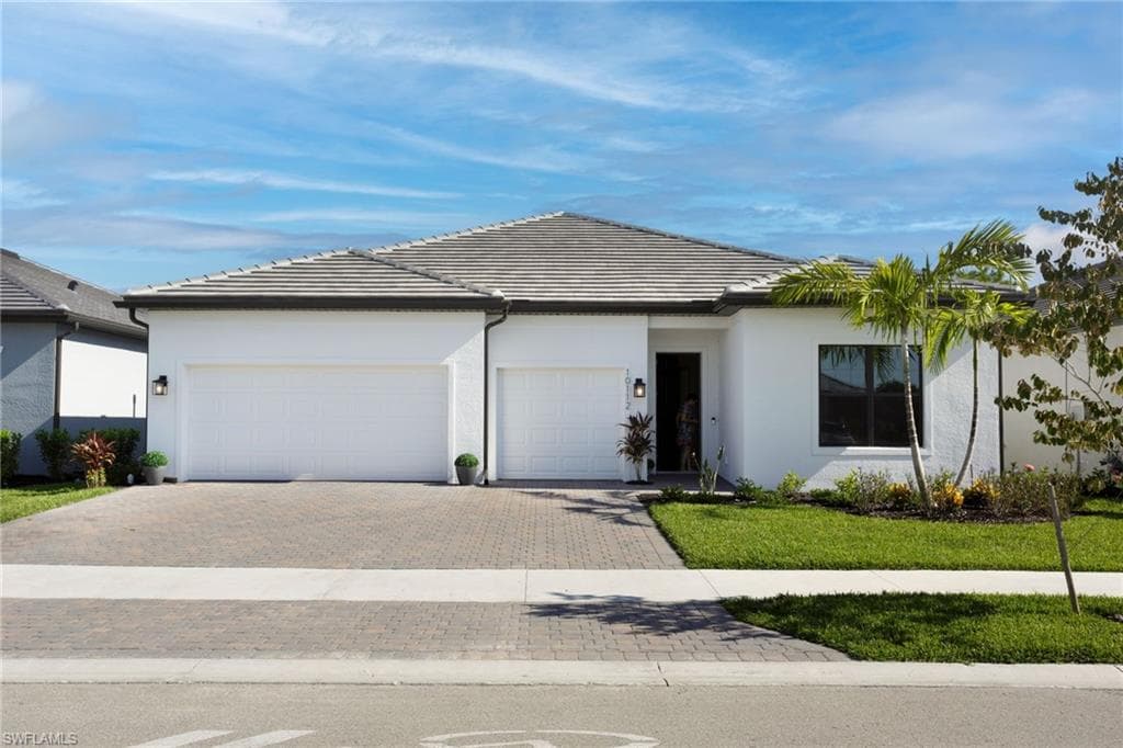 10112 Seaside Way, Bonita Springs, FL 34135-2