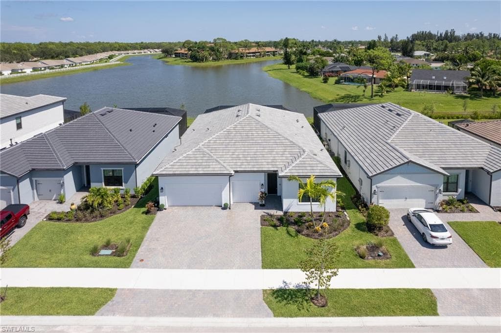 10112 Seaside Way, Bonita Springs, FL 34135-32