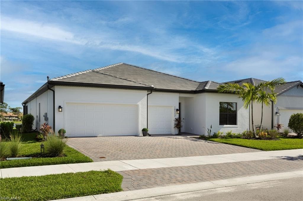 10112 Seaside Way, Bonita Springs, FL 34135-3