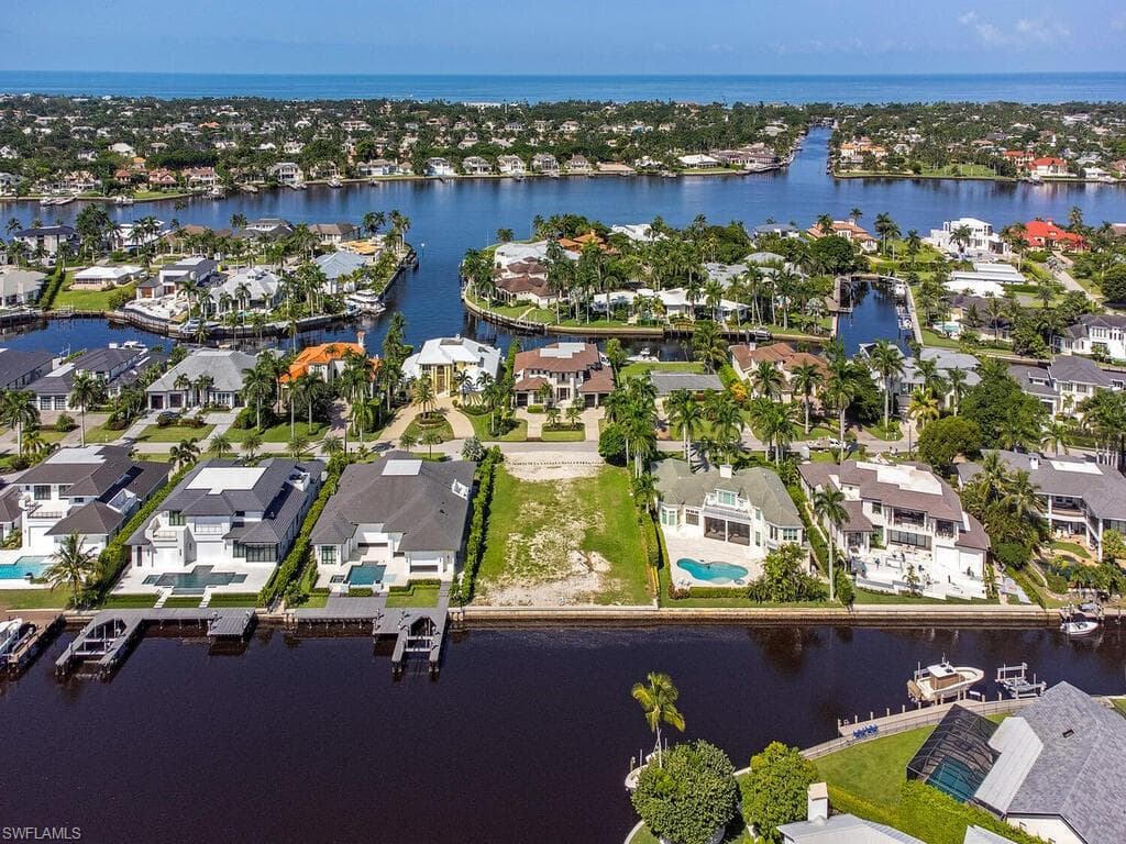 2375 Tarpon Rd, Naples, FL 34102-10