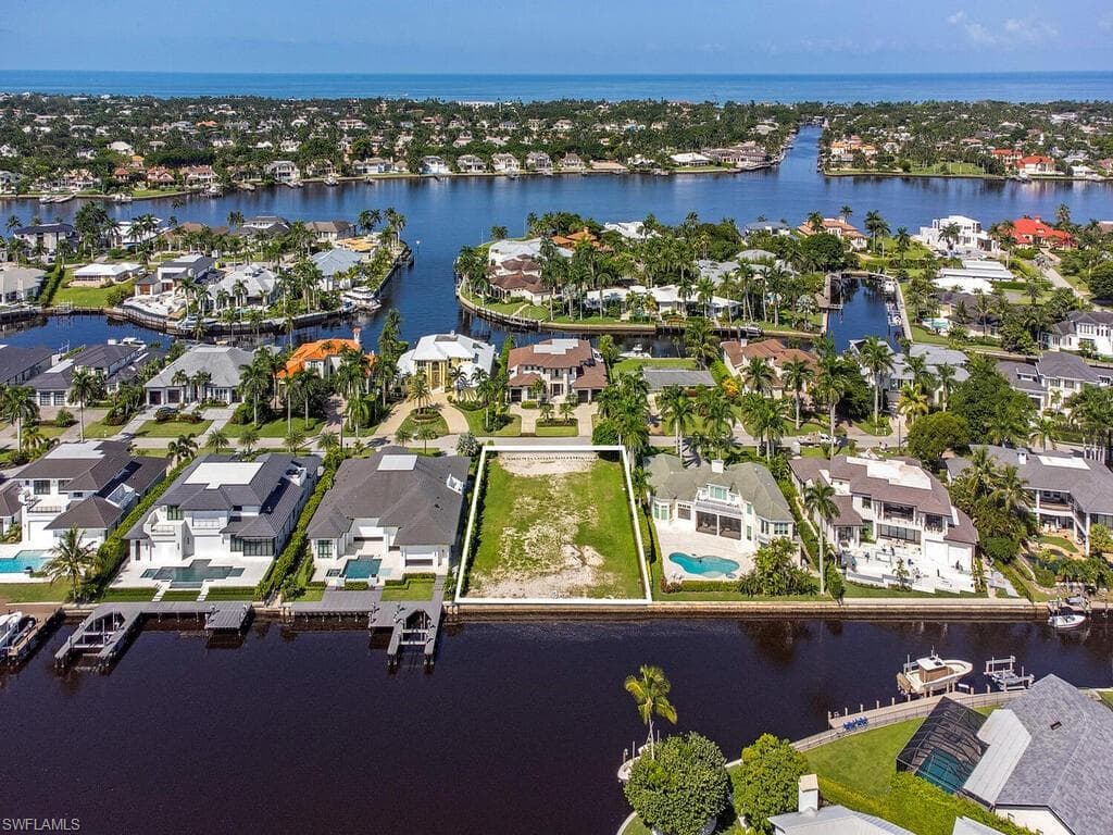 2375 Tarpon Rd, Naples, FL 34102-11