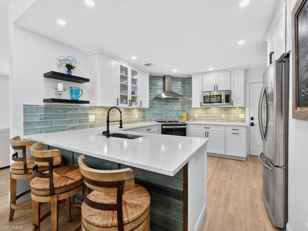 764 Eagle Creek Dr 104, Naples, FL 34113-8