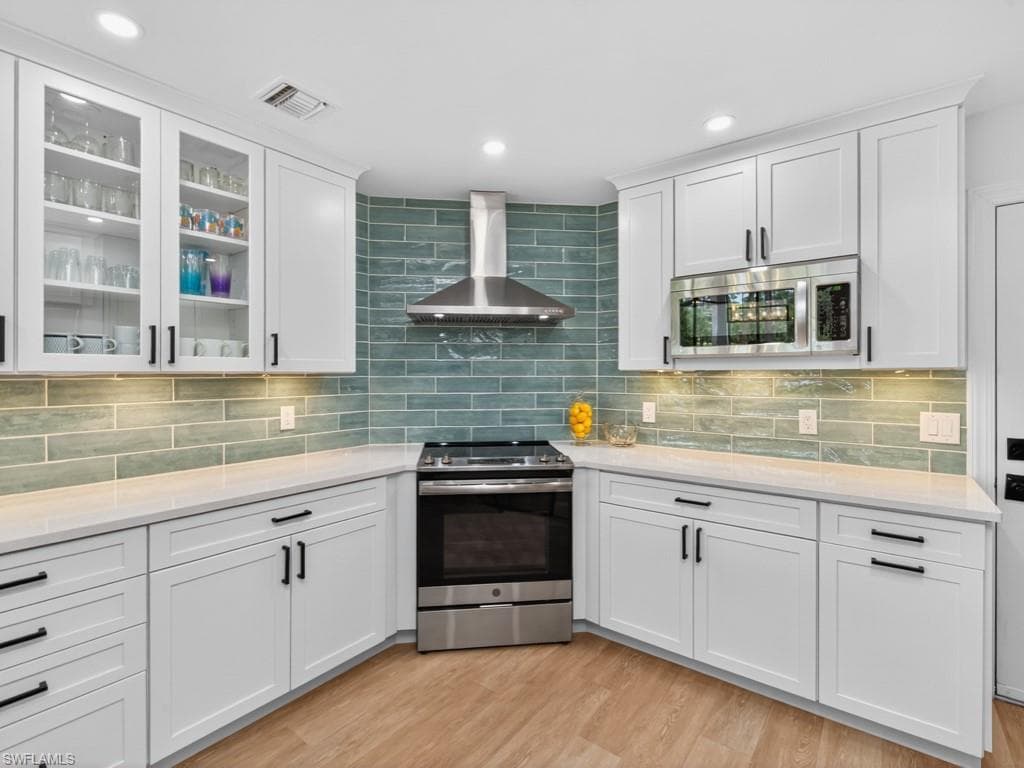 764 Eagle Creek Dr 104, Naples, FL 34113-10