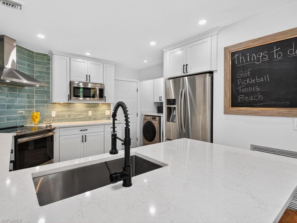 764 Eagle Creek Dr 104, Naples, FL 34113-11